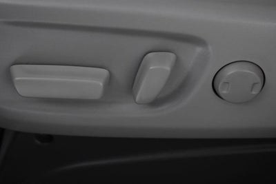 2017 Toyota Sienna XLE Auto Access Seat