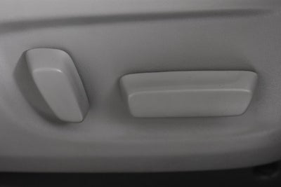 2017 Toyota Sienna XLE Auto Access Seat