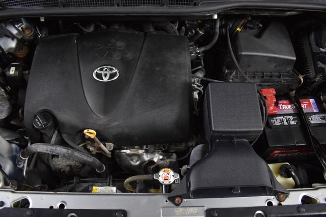 2017 Toyota Sienna XLE Auto Access Seat