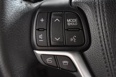 2017 Toyota Sienna XLE Auto Access Seat