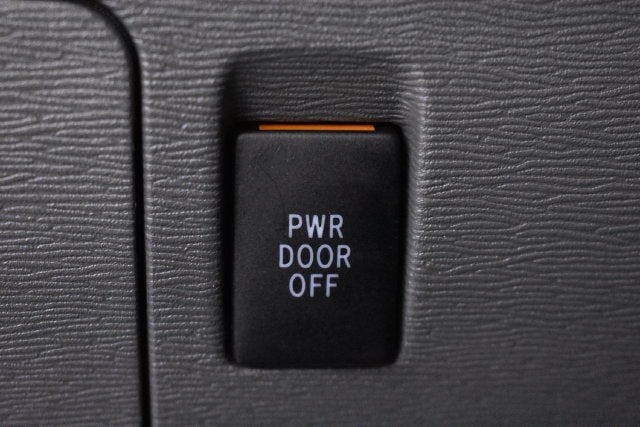 2017 Toyota Sienna XLE Auto Access Seat