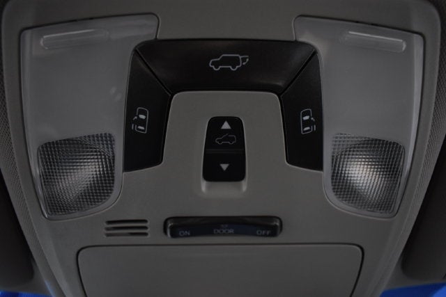 2017 Toyota Sienna XLE Auto Access Seat