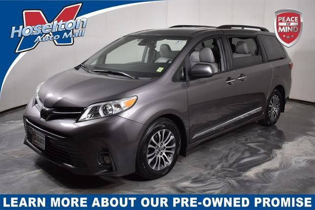 2018 Toyota Sienna XLE Auto Access Seat