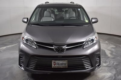 2018 Toyota Sienna XLE Auto Access Seat