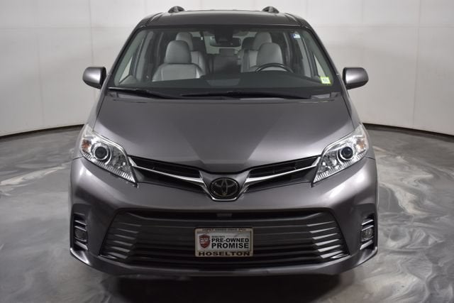 2018 Toyota Sienna XLE Auto Access Seat
