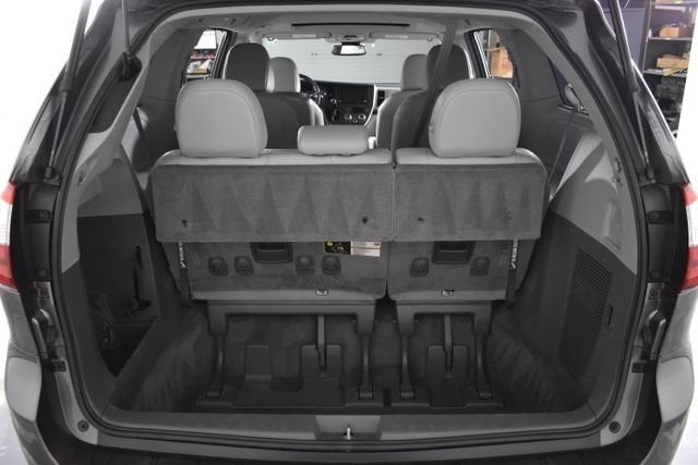 2018 Toyota Sienna XLE Auto Access Seat