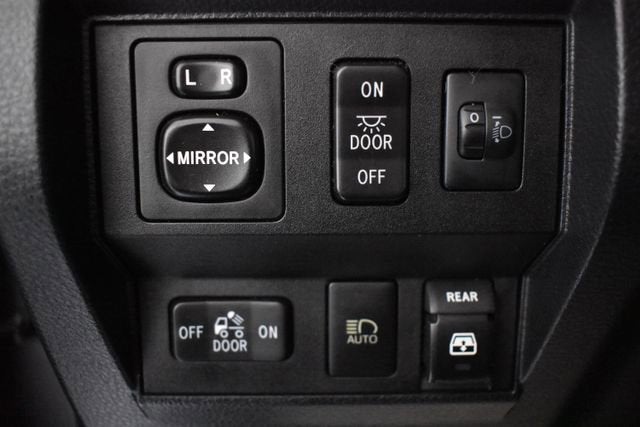 2018 Toyota Tundra 4WD SR5