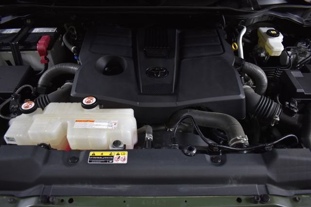 2022 Toyota Tundra 4WD SR5