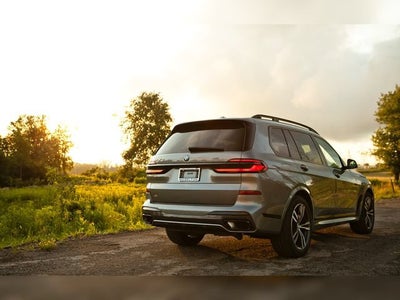 2025 BMW X7 xDrive40i