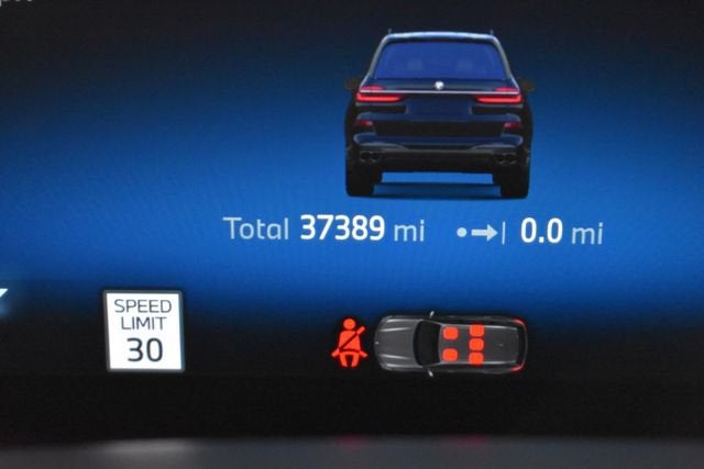 2024 BMW X7 M60i