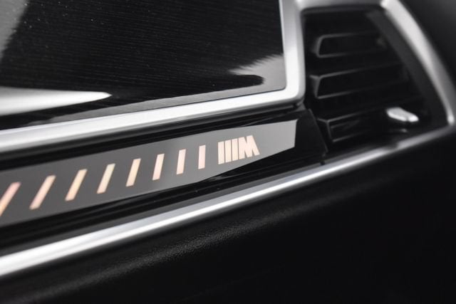 2024 BMW X7 M60i
