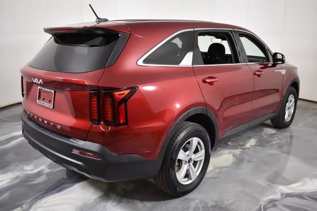 2022 Kia Sorento LX