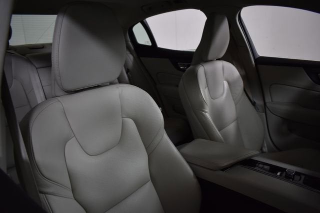 2020 Volvo S60 Momentum