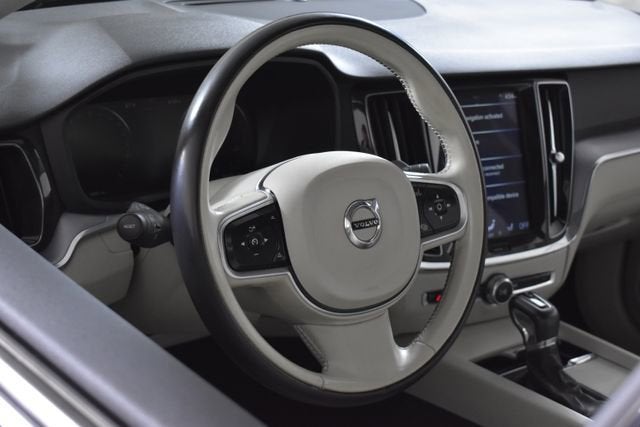 2020 Volvo S60 Momentum