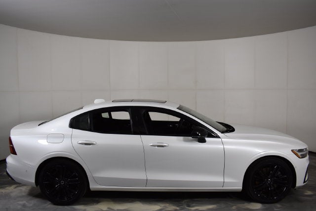 2023 Volvo S60 Recharge Plug-In Hybr Plus Black Edition