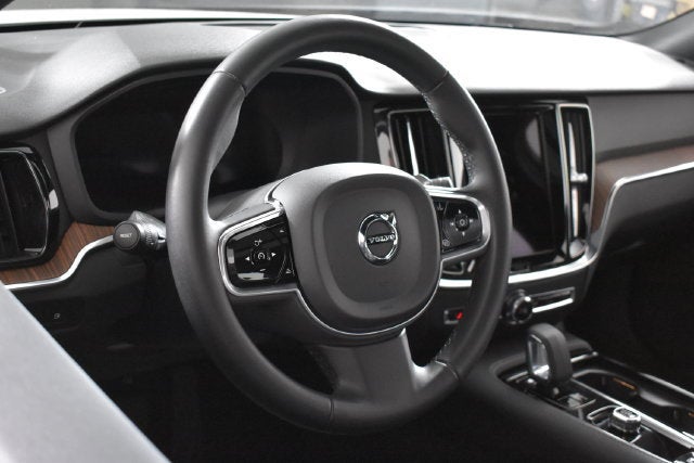 2023 Volvo S60 Recharge Plug-In Hybr Plus Black Edition