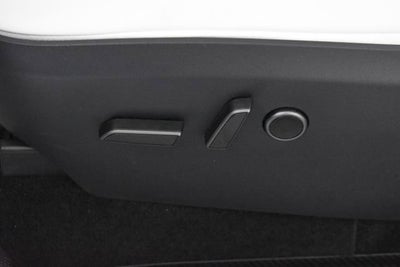 2025 Tesla Model Y Performance