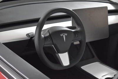 2025 Tesla Model Y Performance