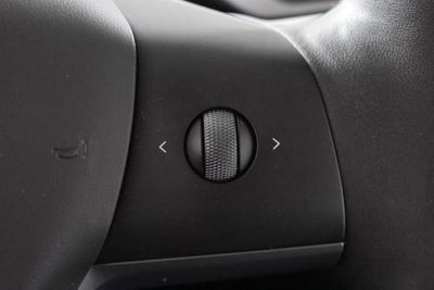 2025 Tesla Model Y Performance