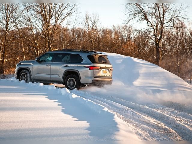 2024 Toyota Sequoia SR5