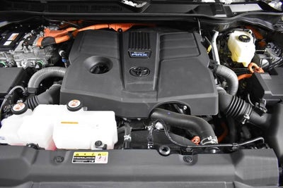 2024 Toyota Sequoia SR5