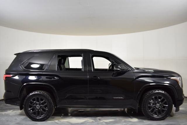 2024 Toyota Sequoia SR5