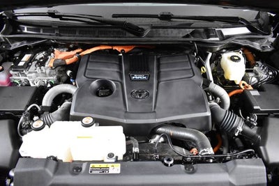 2024 Toyota Sequoia SR5