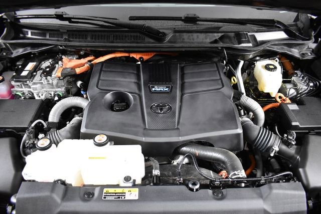 2024 Toyota Sequoia SR5