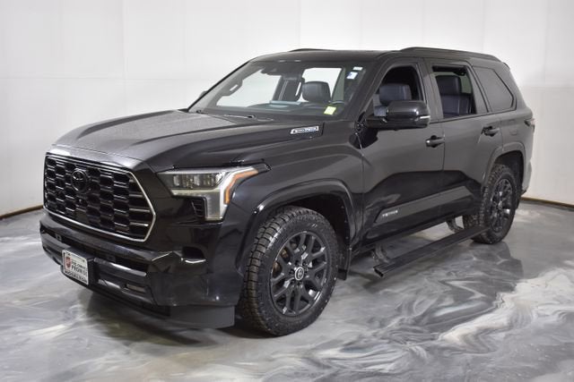 2024 Toyota Sequoia SR5