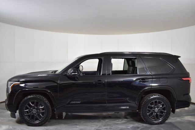 2024 Toyota Sequoia SR5