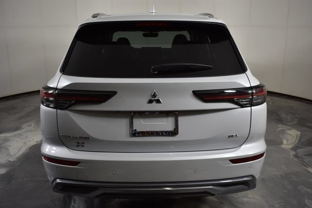 2025 Mitsubishi Outlander SEL