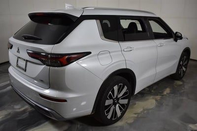 2025 Mitsubishi Outlander SEL