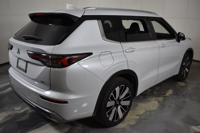 2025 Mitsubishi Outlander SEL