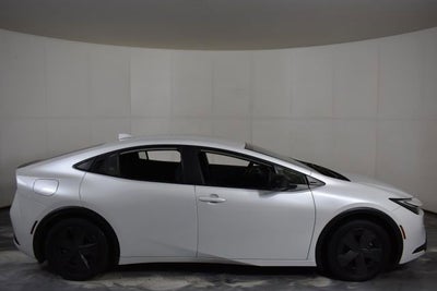 2024 Toyota Prius Prime SE