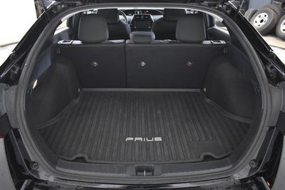 2022 Toyota Prius LE