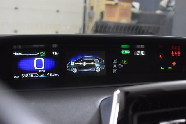 2022 Toyota Prius LE