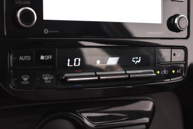 2022 Toyota Prius LE