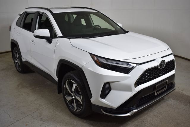 2025 Toyota RAV4 Plug-In Hybrid SE