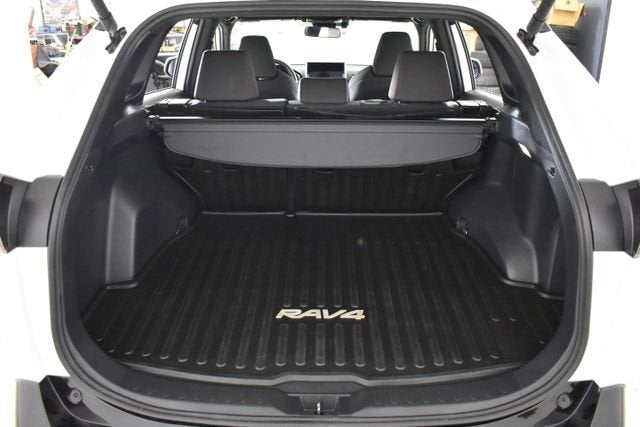 2025 Toyota RAV4 Plug-In Hybrid SE