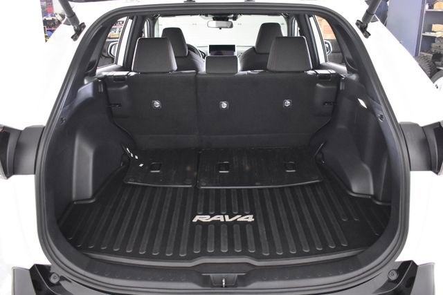 2025 Toyota RAV4 Plug-In Hybrid SE