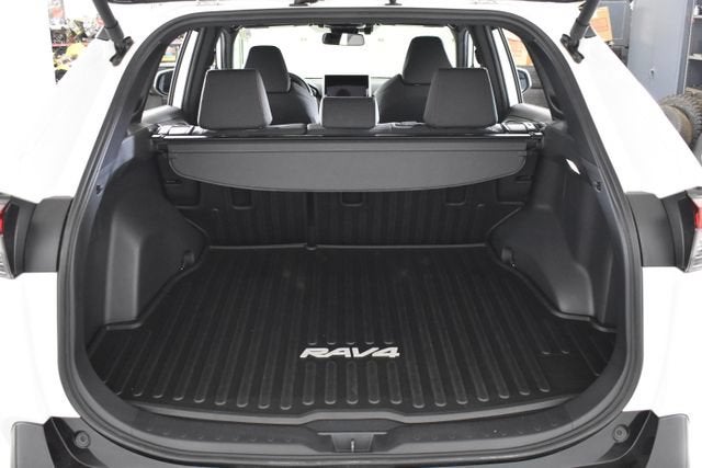 2024 Toyota RAV4 Prime SE
