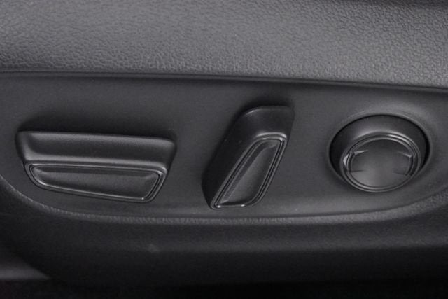 2025 Toyota RAV4 Plug-In Hybrid SE