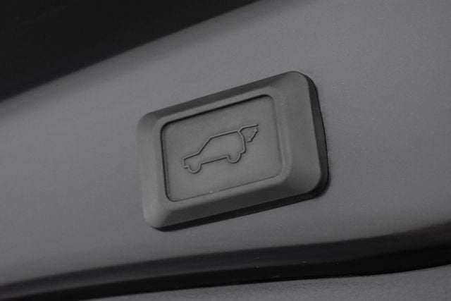 2025 Toyota RAV4 Plug-In Hybrid SE