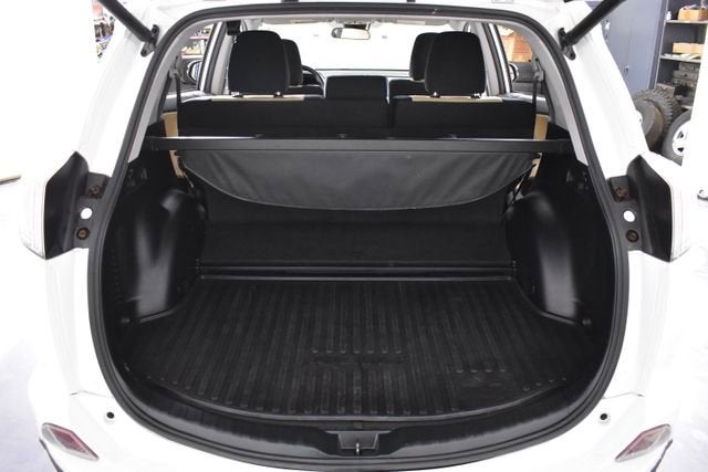 2018 Toyota RAV4 Hybrid LE Plus