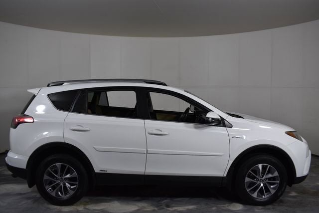 2018 Toyota RAV4 Hybrid LE Plus