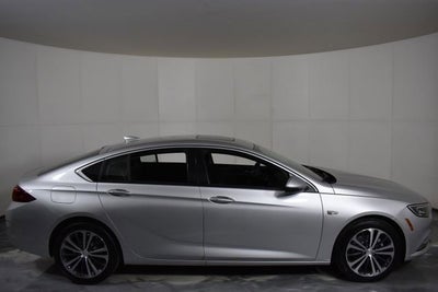 2018 Buick Regal Sportback Essence