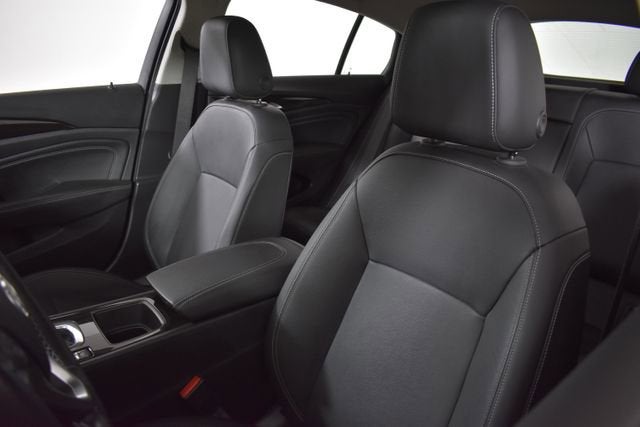 2018 Buick Regal Sportback Essence