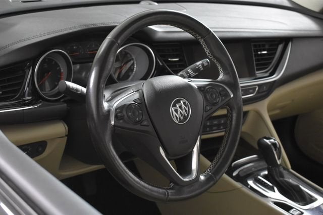 2018 Buick Regal TourX Essence