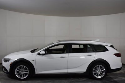 2018 Buick Regal TourX Essence