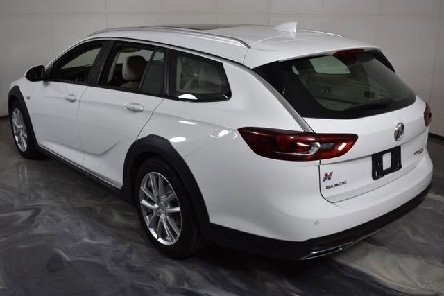 2018 Buick Regal TourX Essence